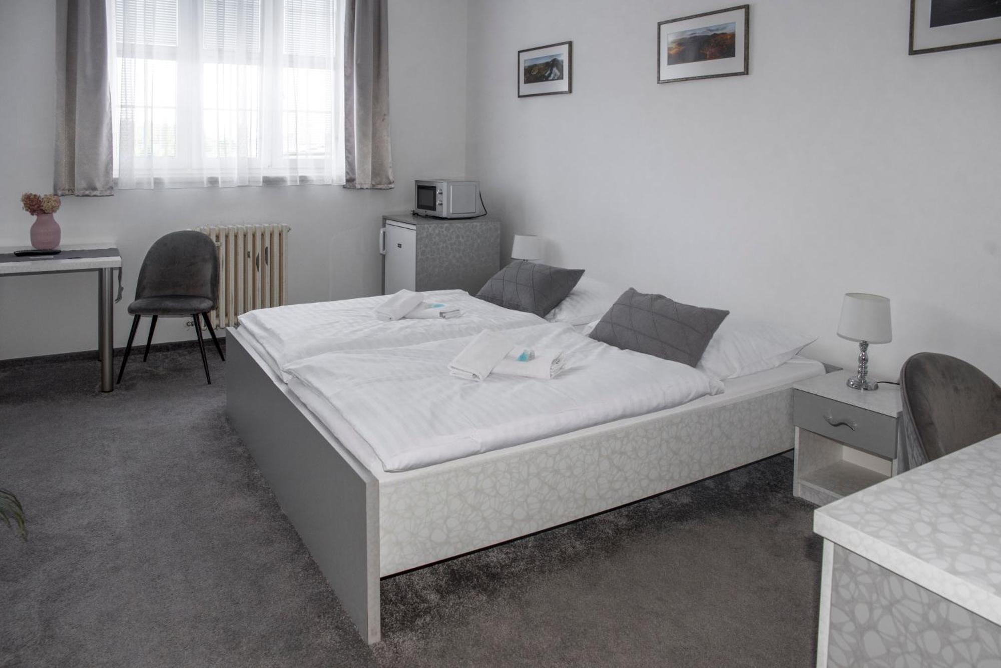 Classic Apartmany Trinec Ngoại thất bức ảnh
