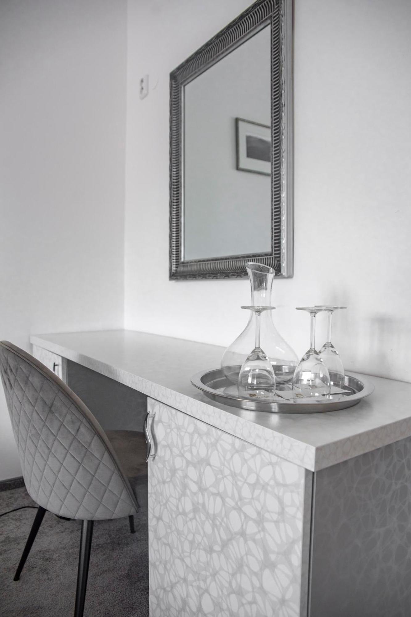 Classic Apartmany Trinec Ngoại thất bức ảnh