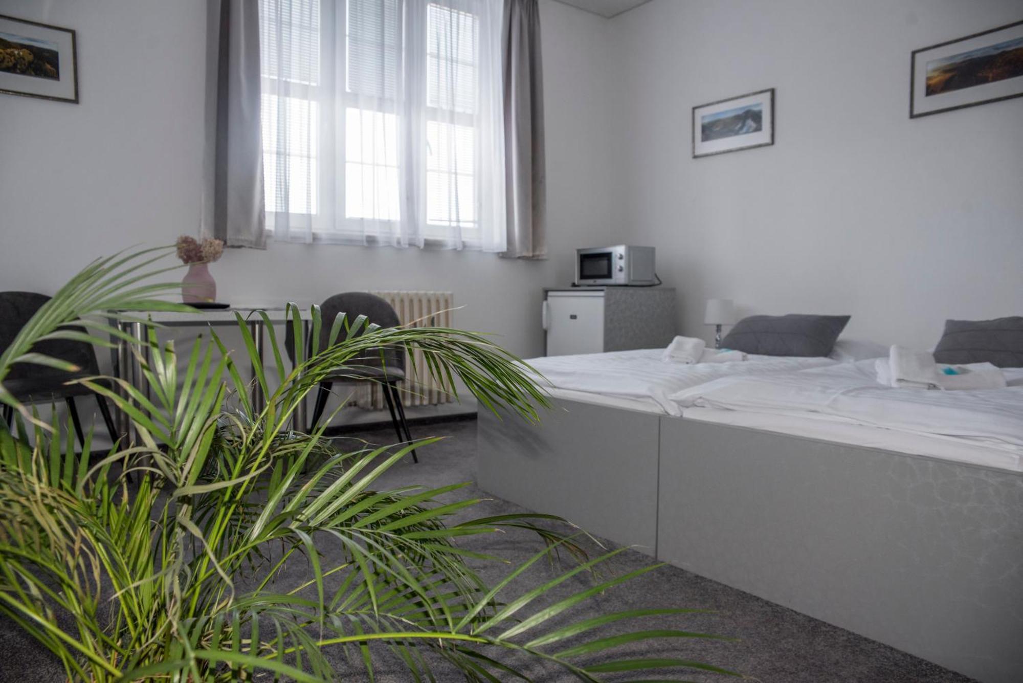 Classic Apartmany Trinec Ngoại thất bức ảnh